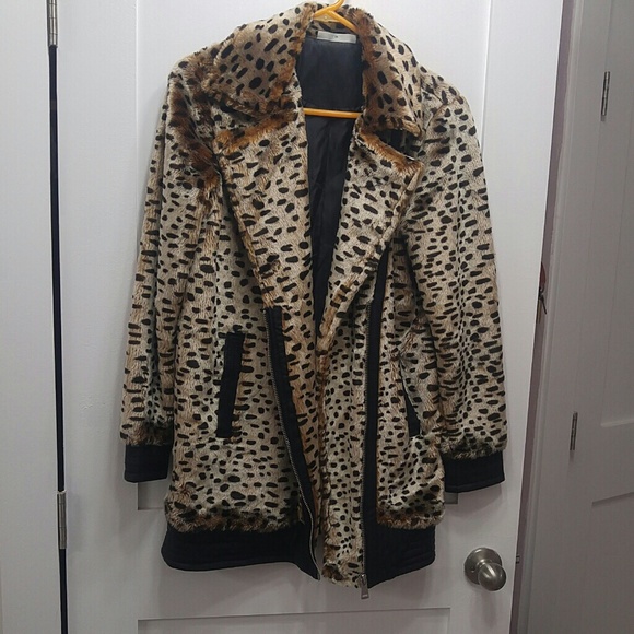 Noisy may Jackets & Blazers - 🐆 NWOT Faux Fur Leopard Cheetah Animal Print Long Coat Big Collar Sm Med